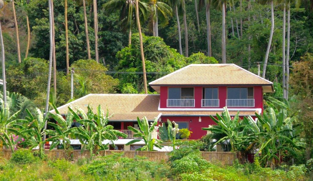 Sora - Your Private Pool House 4 BR near Chaweng nestled in the tropical garden